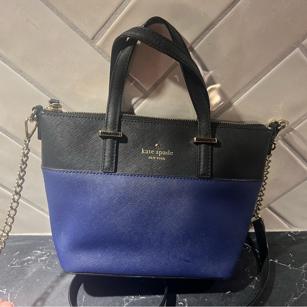 Kate spade crossbody hand bag